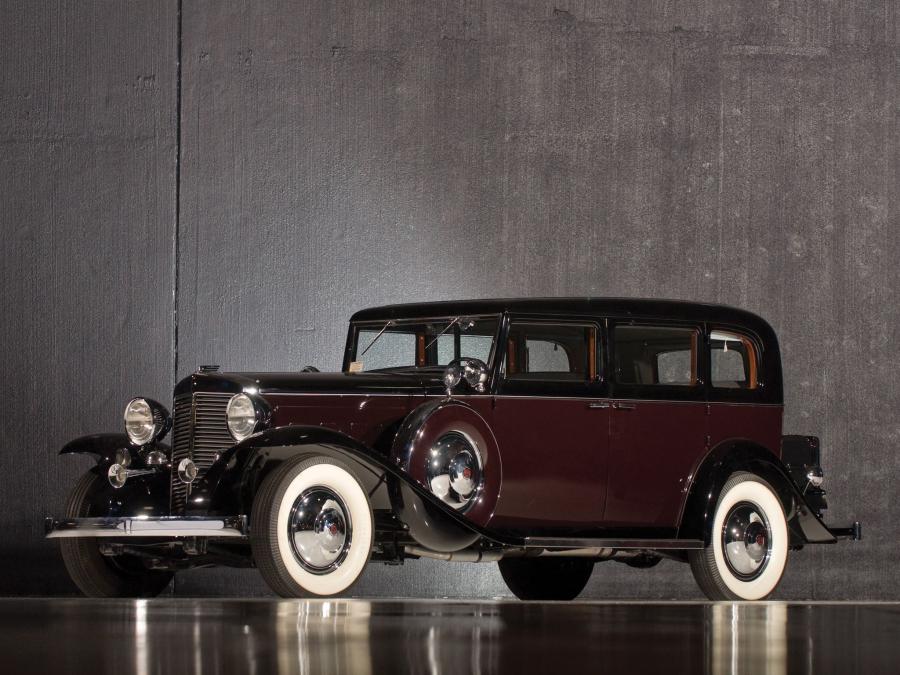  Marmon Sixteen Limousine by LeBaron 1931 года  (фото 7 из 18)